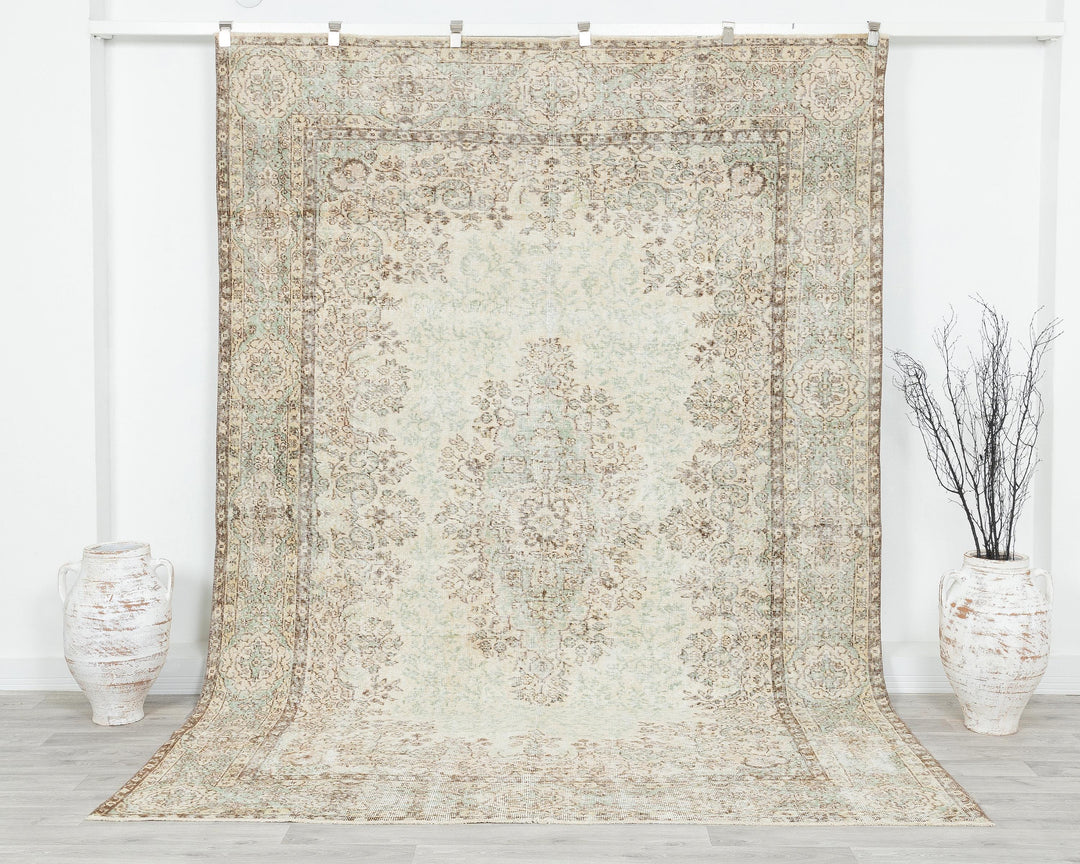 Beige Oushak Rug 7' x 9' 11" | No. VR27327