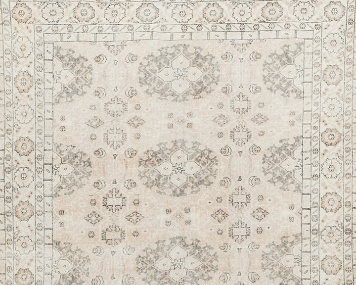Neutral Oushak Rug 6' 11" x 10' 2" | No. VR71081
