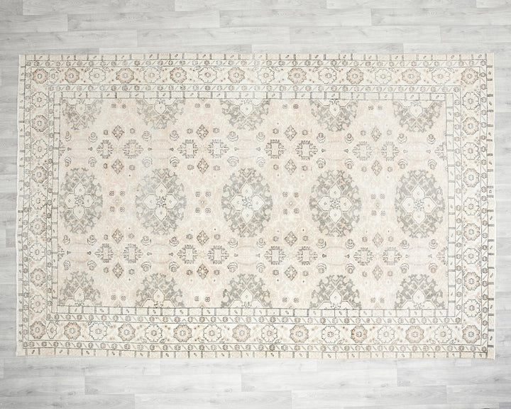 Neutral Oushak Rug 6' 11" x 10' 2" | No. VR71081