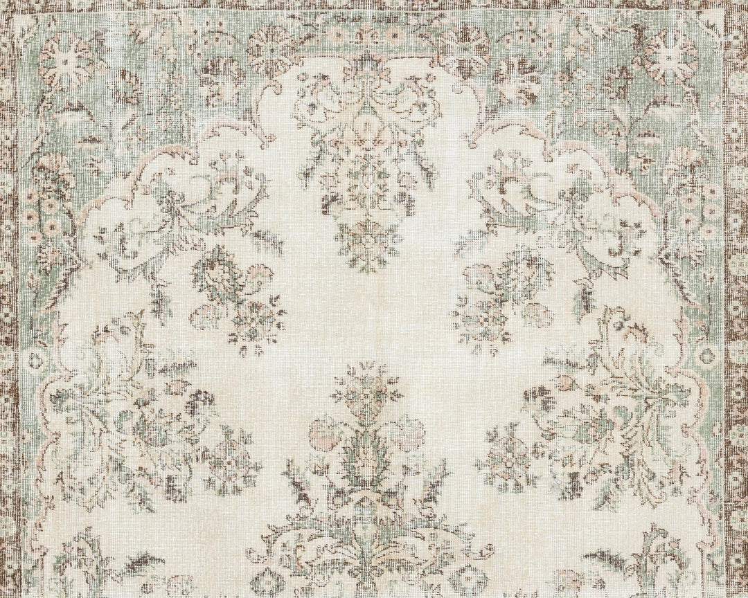 Neutral Oushak Rug 6' 5" x 10' 8" | No. VR58104