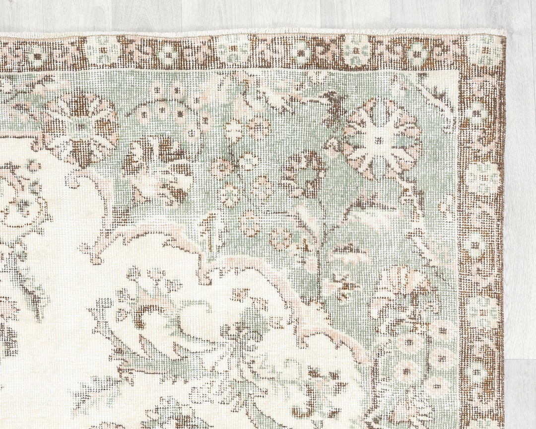 Neutral Oushak Rug 6' 5" x 10' 8" | No. VR58104
