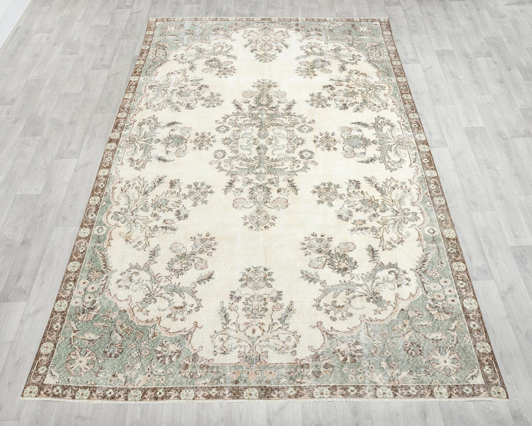 Neutral Oushak Rug 6' 5" x 10' 8" | No. VR58104
