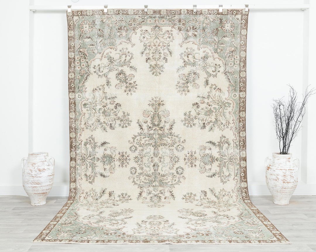 Neutral Oushak Rug 6' 5" x 10' 8" | No. VR58104