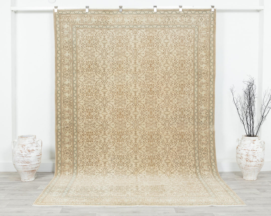 Beige Oushak Rug 6' 5" x 9' 10" | No. VR25239