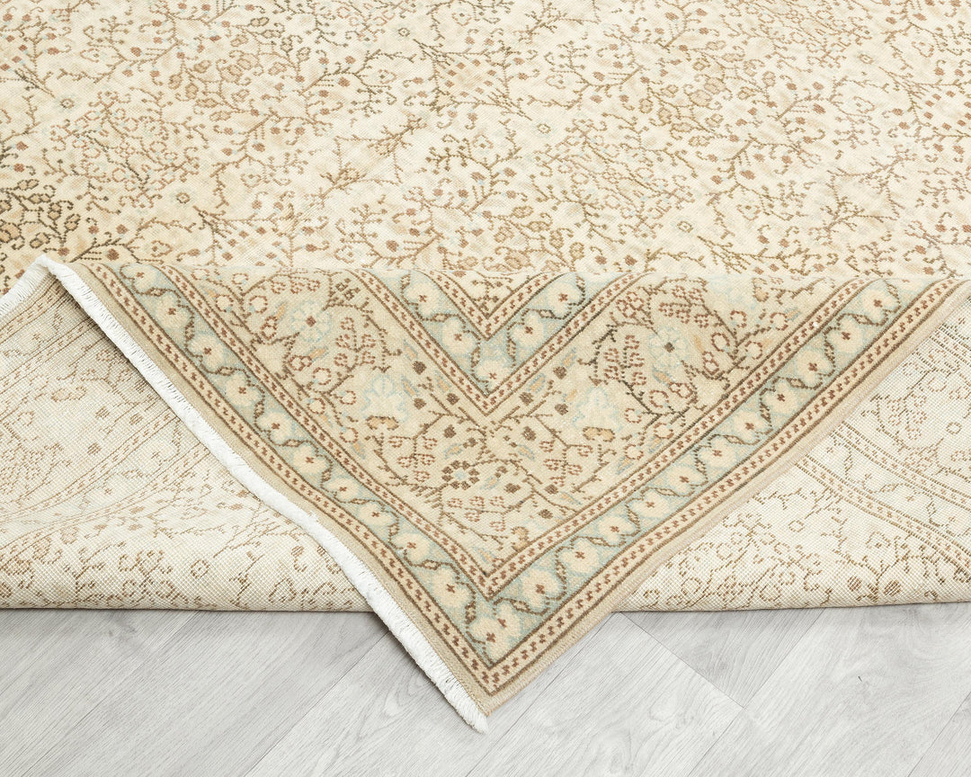 Beige Oushak Rug 6' 5" x 9' 10" | No. VR25239