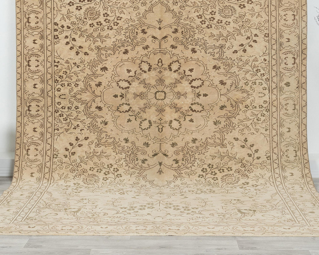 Oushak Rug 6' 4" x 9' 10" | No. VR81080
