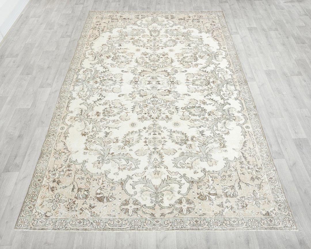Beige Oushak Rug 6' 4" x 10' 1" | No. VR22339