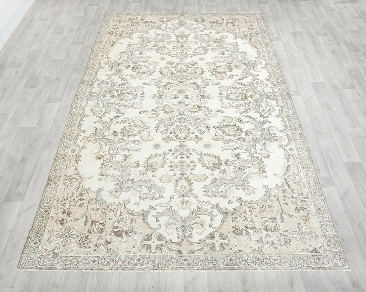 Beige Oushak Rug 6' 4" x 10' 1" | No. VR22339