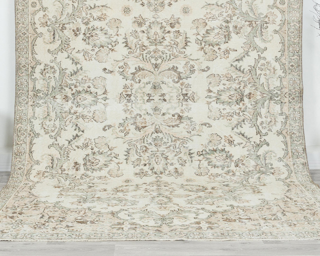 Beige Oushak Rug 6' 4" x 10' 1" | No. VR22339