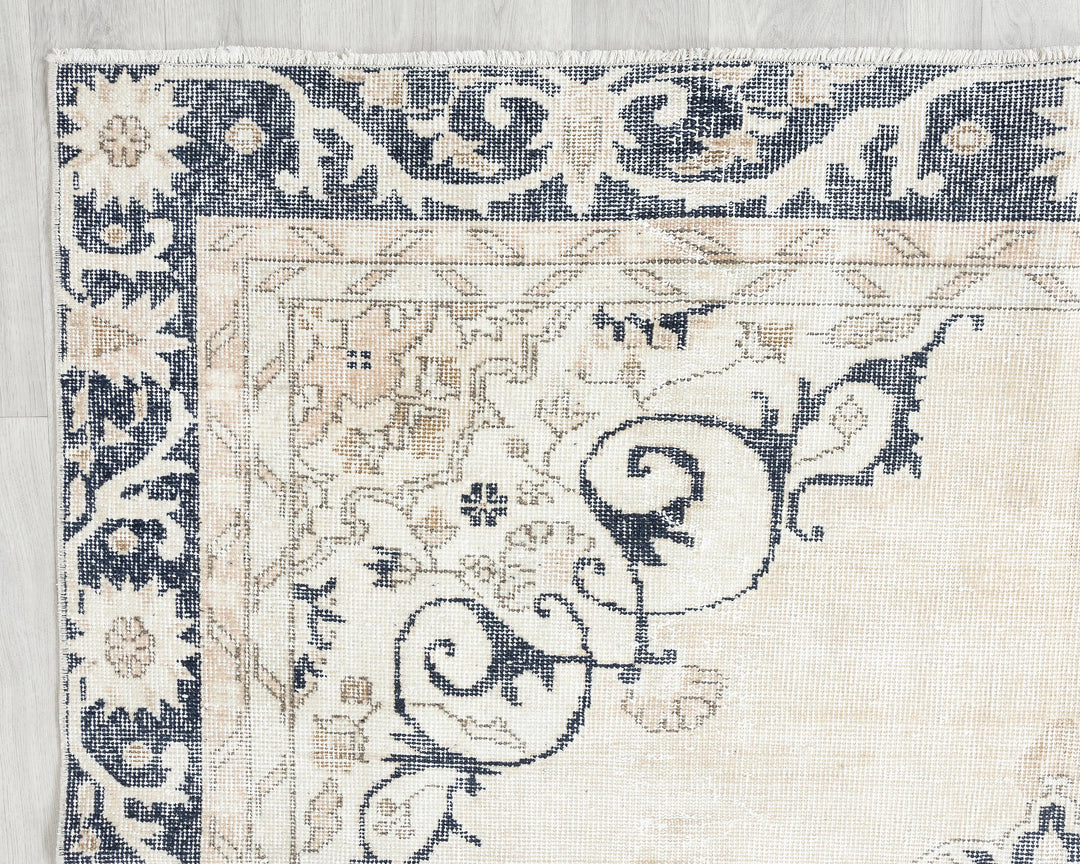 Neutral Oushak Rug 6' 6" x 10' 7" | No. VR86056