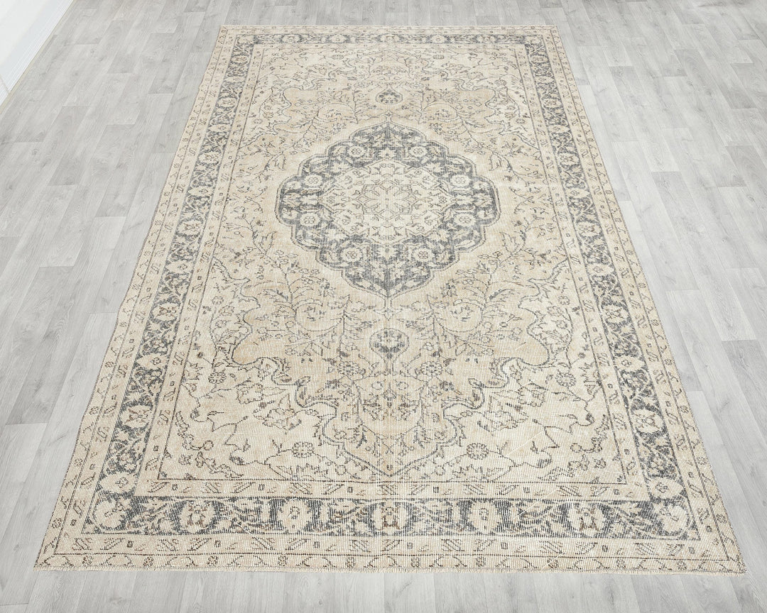 Oushak Rug 5' 10" x 9' 1" | No. VR85883