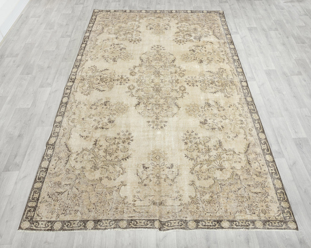 Oushak Rug 6' 8" x 10' 6" | No. VR30054