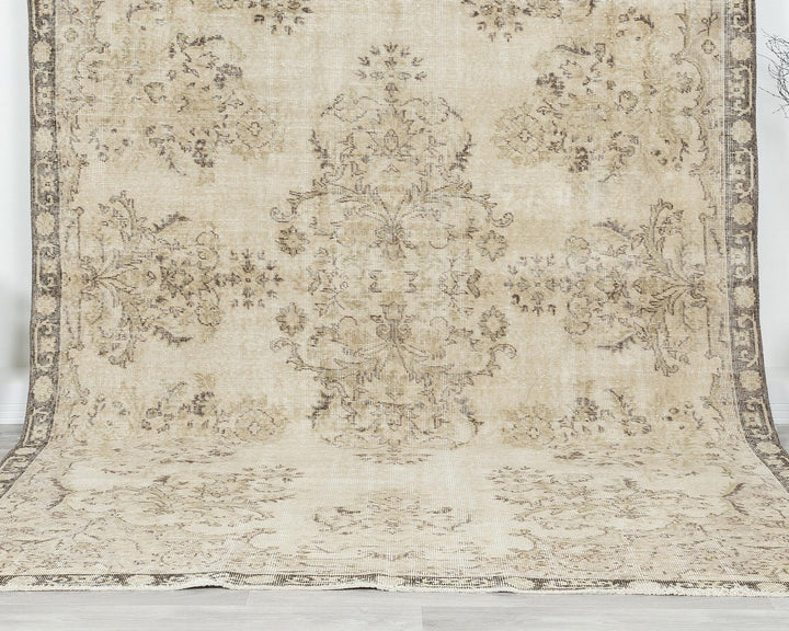 Oushak Rug 6' 8" x 10' 6" | No. VR30054