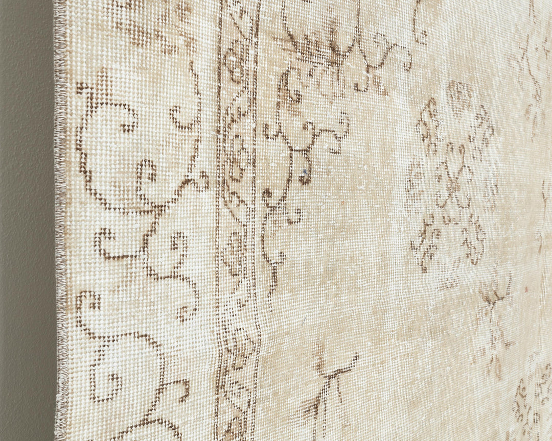 Beige Oushak Rug 6' 11" x 10' 4" | No. VR83299