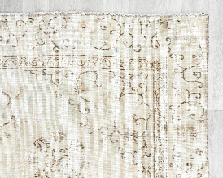 Beige Oushak Rug 6' 11" x 10' 4" | No. VR83299