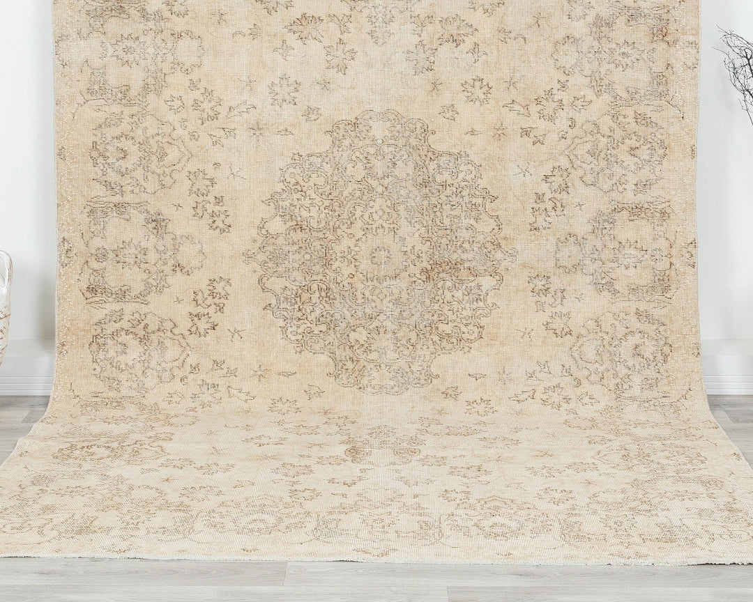 Faded Oushak Rug 6' 2" x 10' 5" | No. VR60458