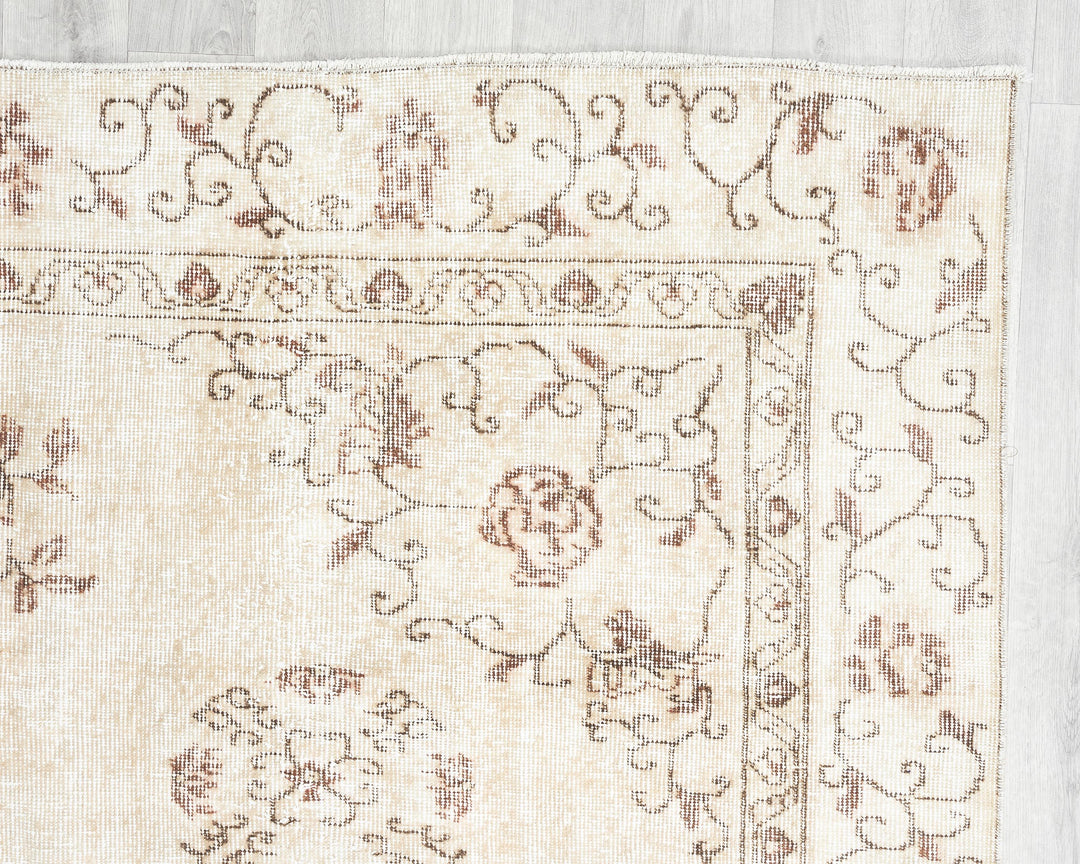 Faded Oushak Rug 6' 5" x 9' 7" | No. VR50537
