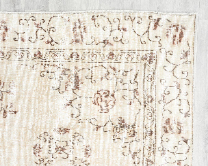 Faded Oushak Rug 6' 5" x 9' 7" | No. VR50537