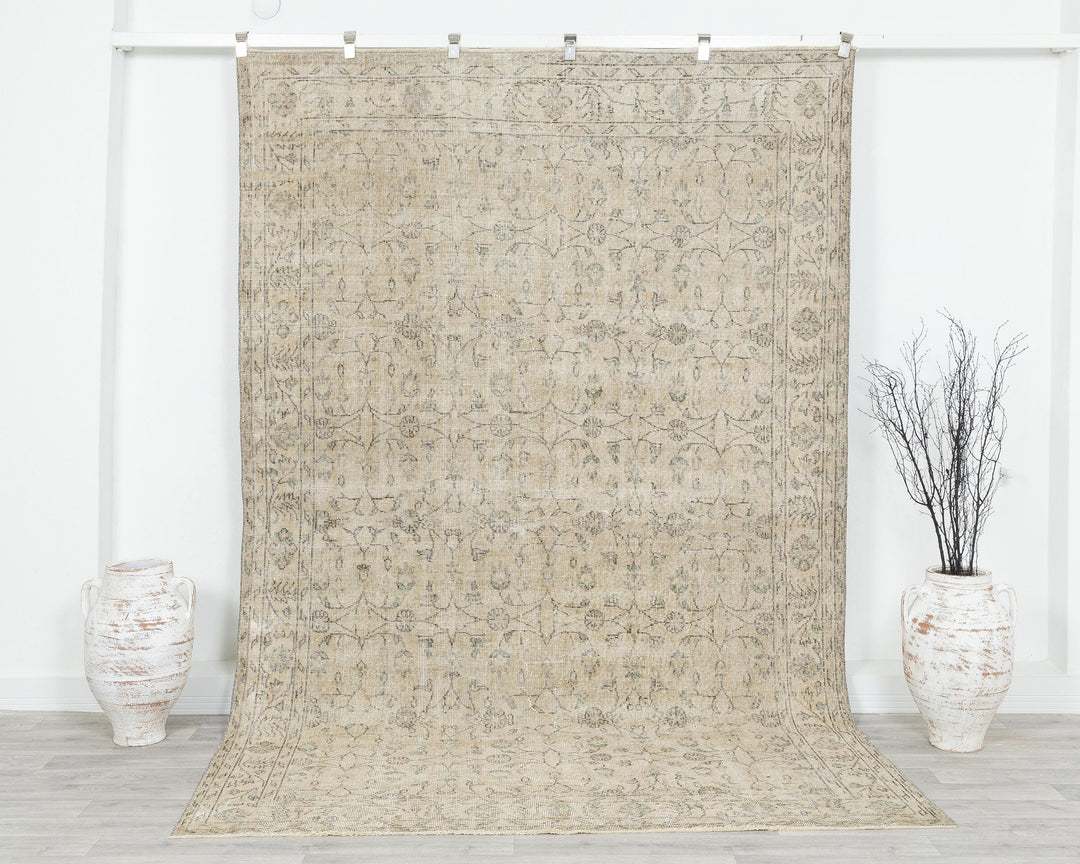 Beige Oushak Rug 6' 4" x 9' 6" | No. VR44505