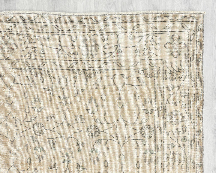 Beige Oushak Rug 6' 4" x 9' 6" | No. VR44505