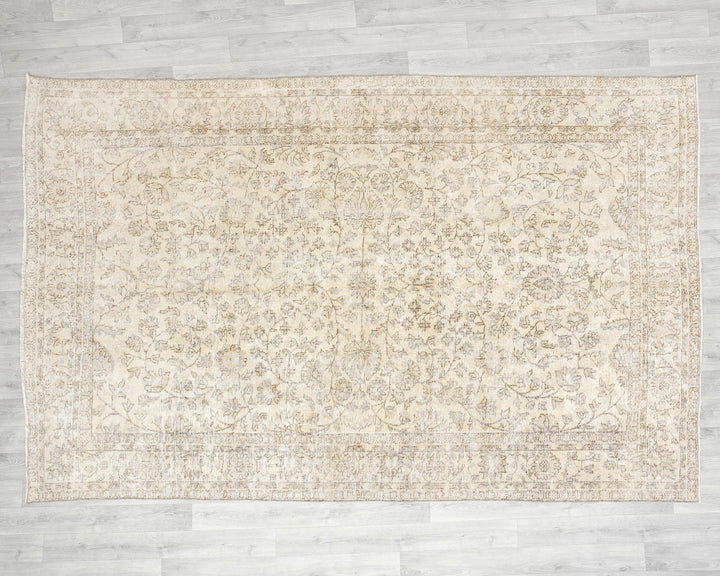 Neutral Turkish Rug 6' 4" x 9' 6" | No. VR72948