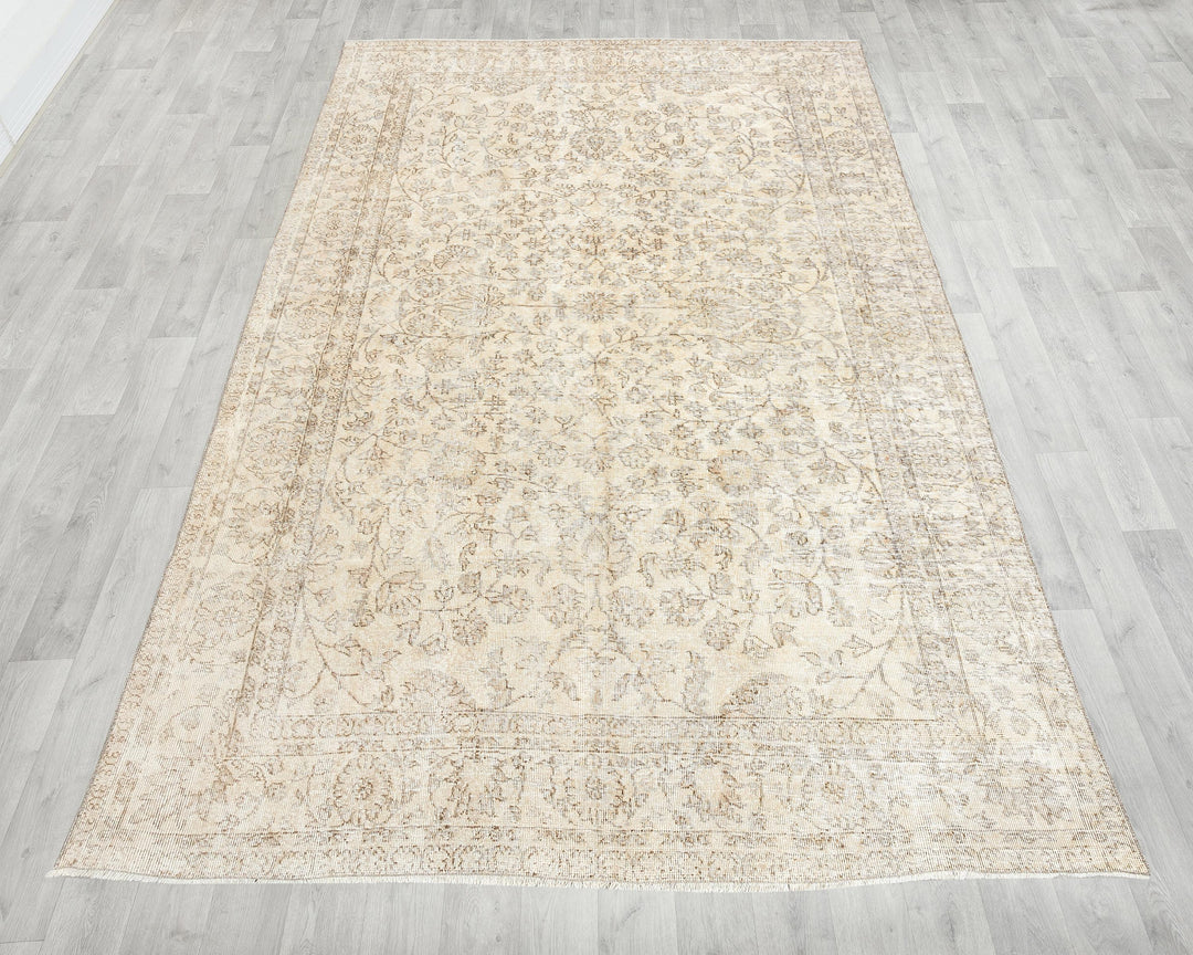 Neutral Turkish Rug 6' 4" x 9' 6" | No. VR72948