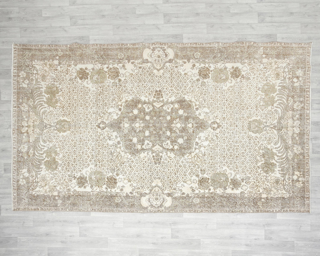 Neutral Oushak Rug 6' 5" x 10' 6" | No. VR54590
