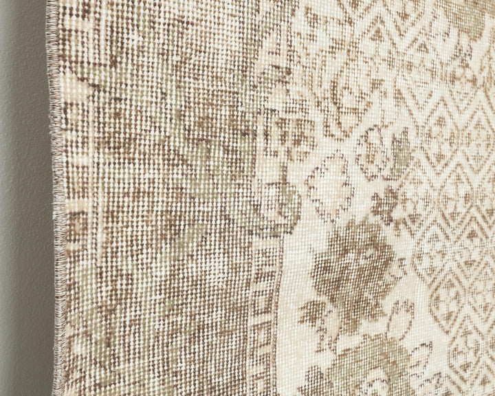 Neutral Oushak Rug 6' 5" x 10' 6" | No. VR54590