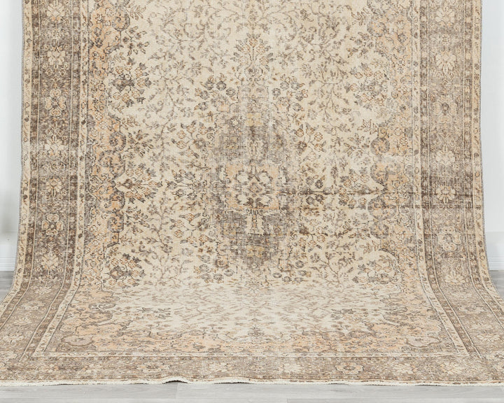 Faded Oushak Rug 6' 5" x 10' 4" | No. VR73349