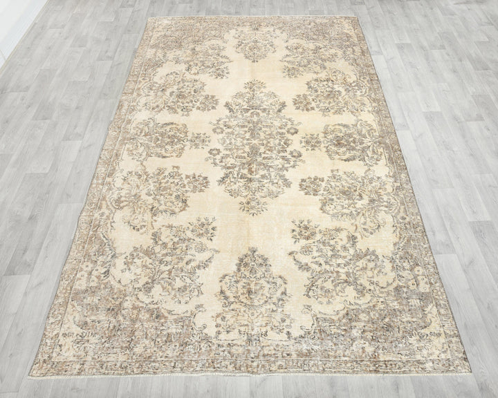 Oushak Rug 6' 8" x 9' 6" | No. VR98652