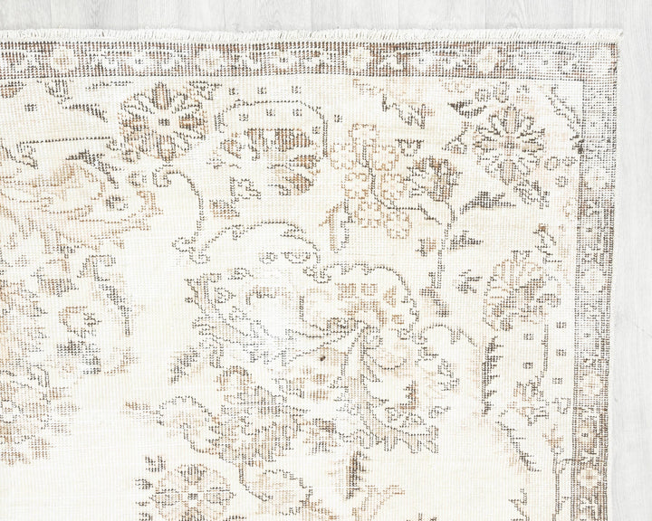 Beige Oushak Rug 5' 11" x 9' 4" | No. VR16844