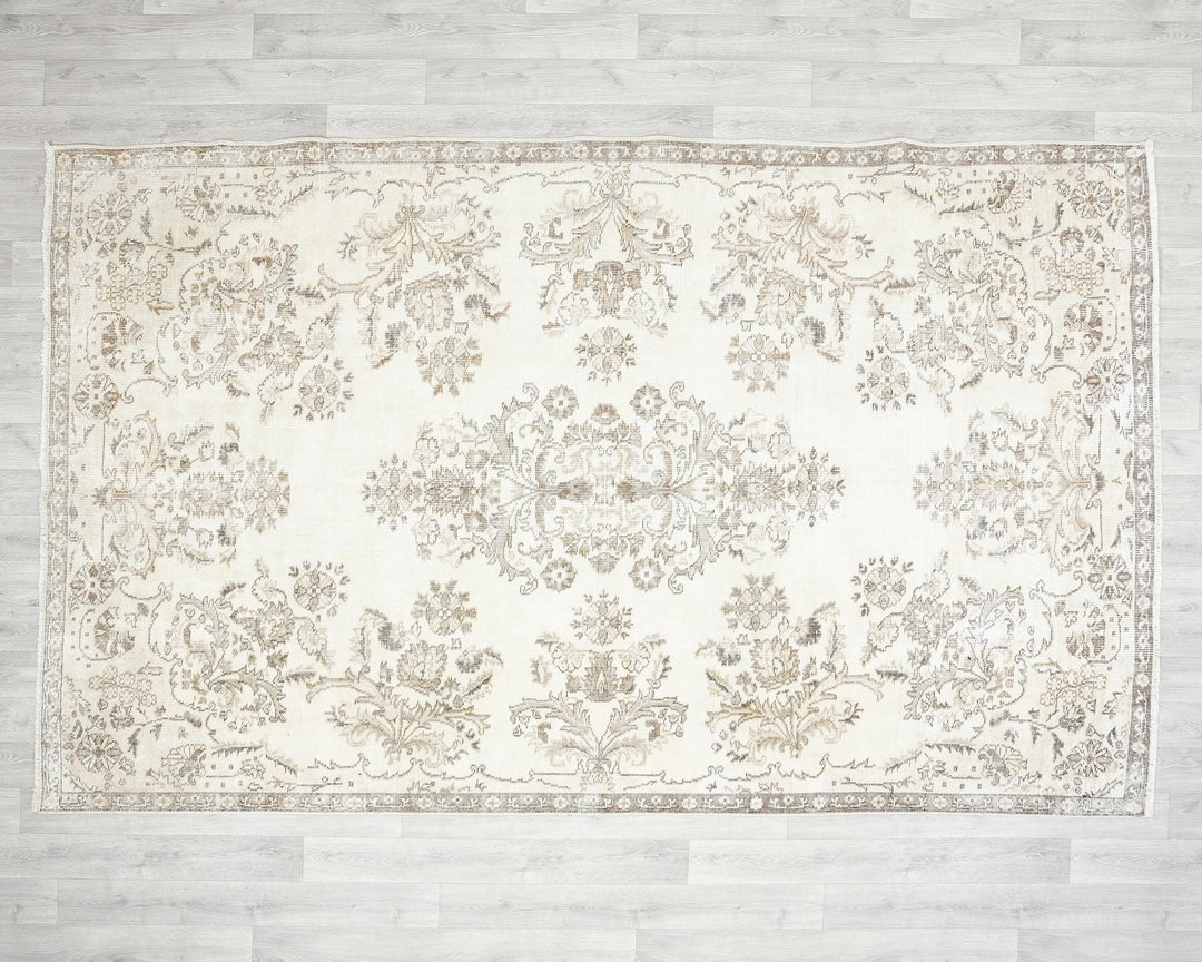 Beige Oushak Rug 5' 11" x 9' 4" | No. VR16844