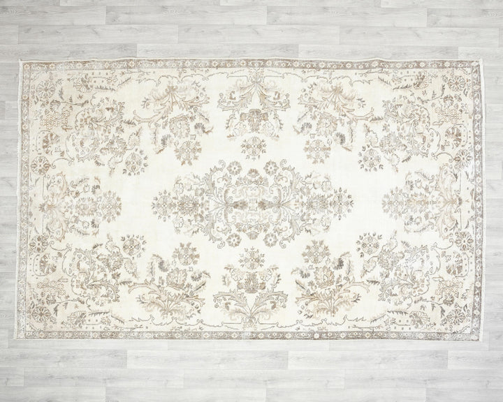 Beige Oushak Rug 5' 11" x 9' 4" | No. VR16844