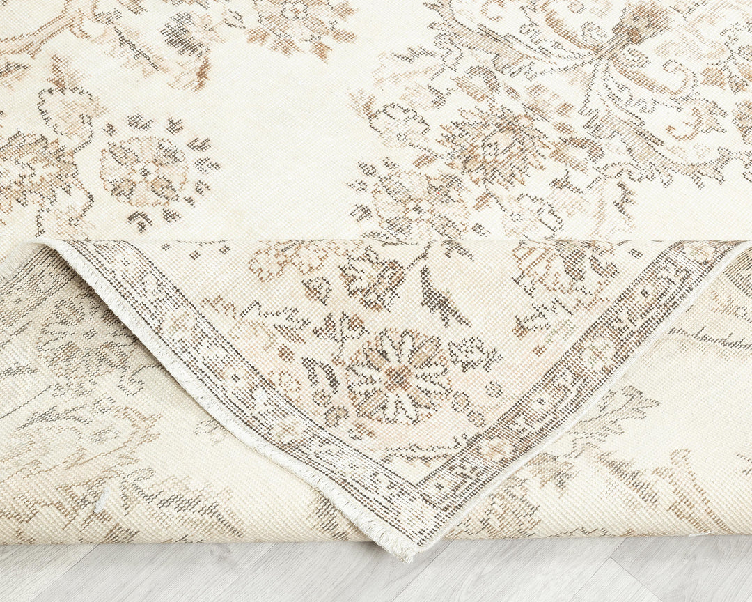 Beige Oushak Rug 5' 11" x 9' 4" | No. VR16844