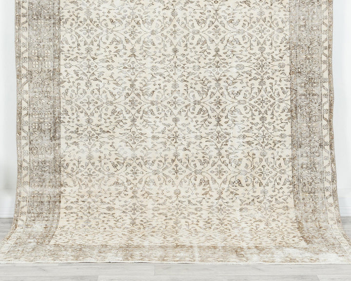 Oushak Rug 6' x 8' 8" | No. VR88003