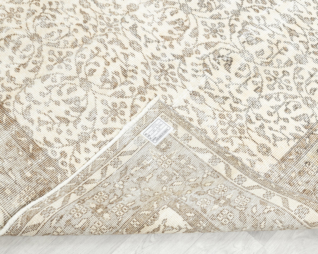 Oushak Rug 6' x 8' 8" | No. VR88003