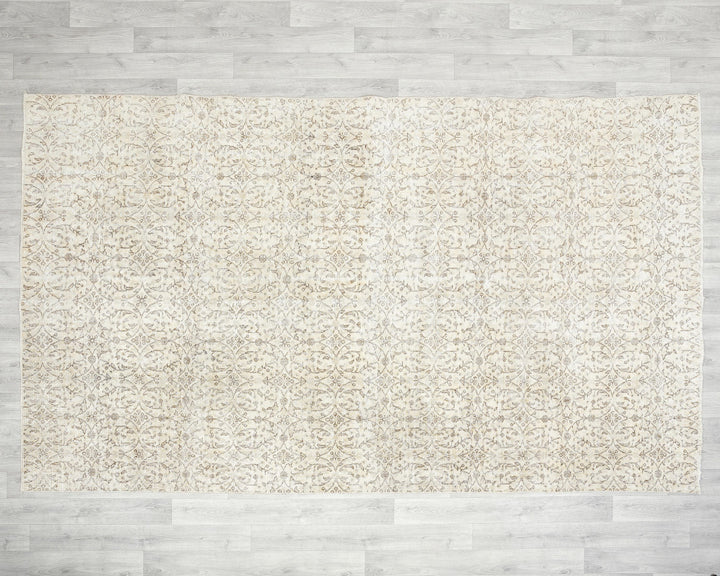 Beige Oushak Rug 6' 1" x 10' 2" | No. VR45859