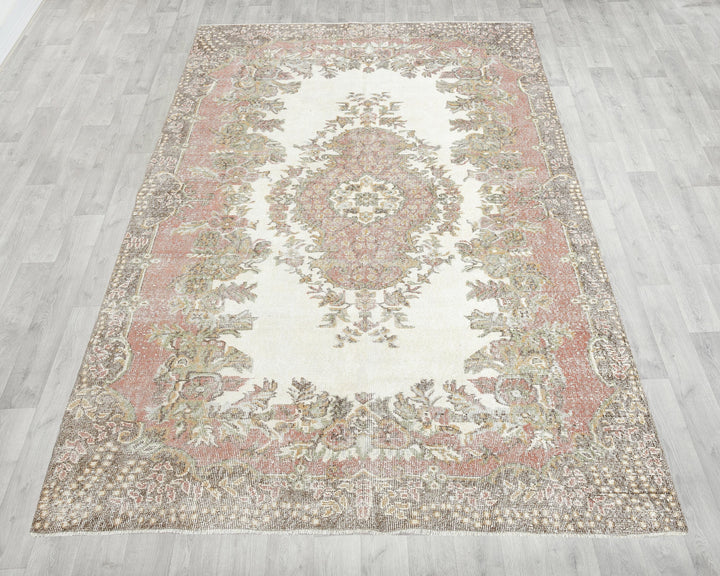 Neutral Oushak Rug 5' 11" x 9' 8" | No. VR30575