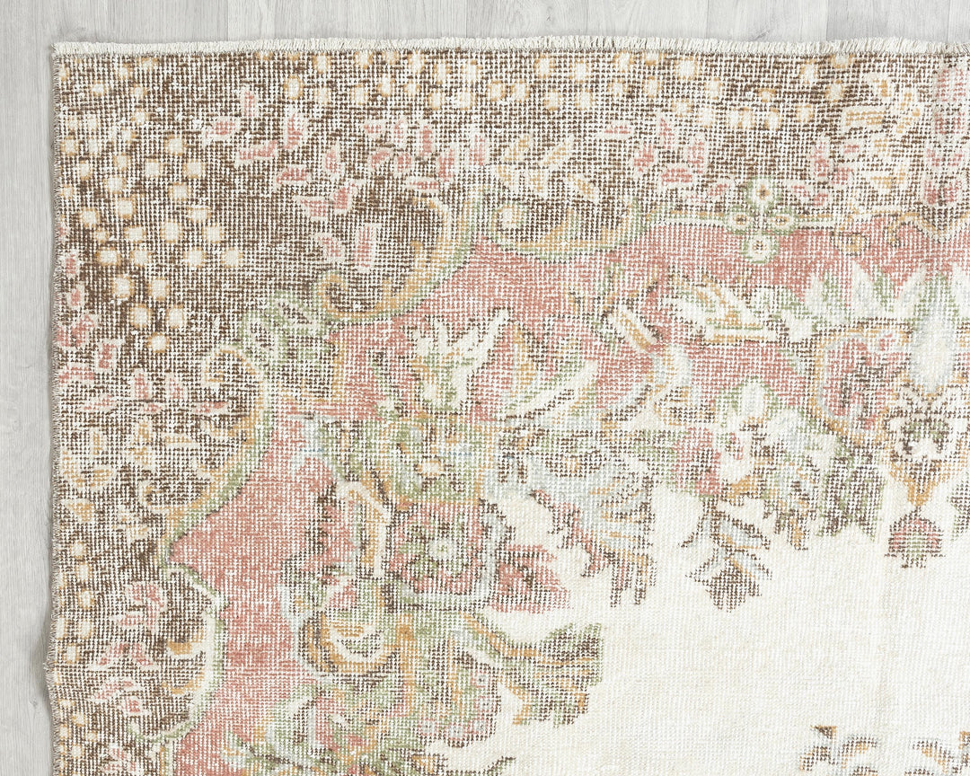Neutral Oushak Rug 5' 11" x 9' 8" | No. VR30575