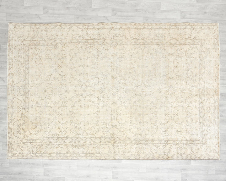 Beige Oushak Rug 6' 10" x 10' | No. VR33810