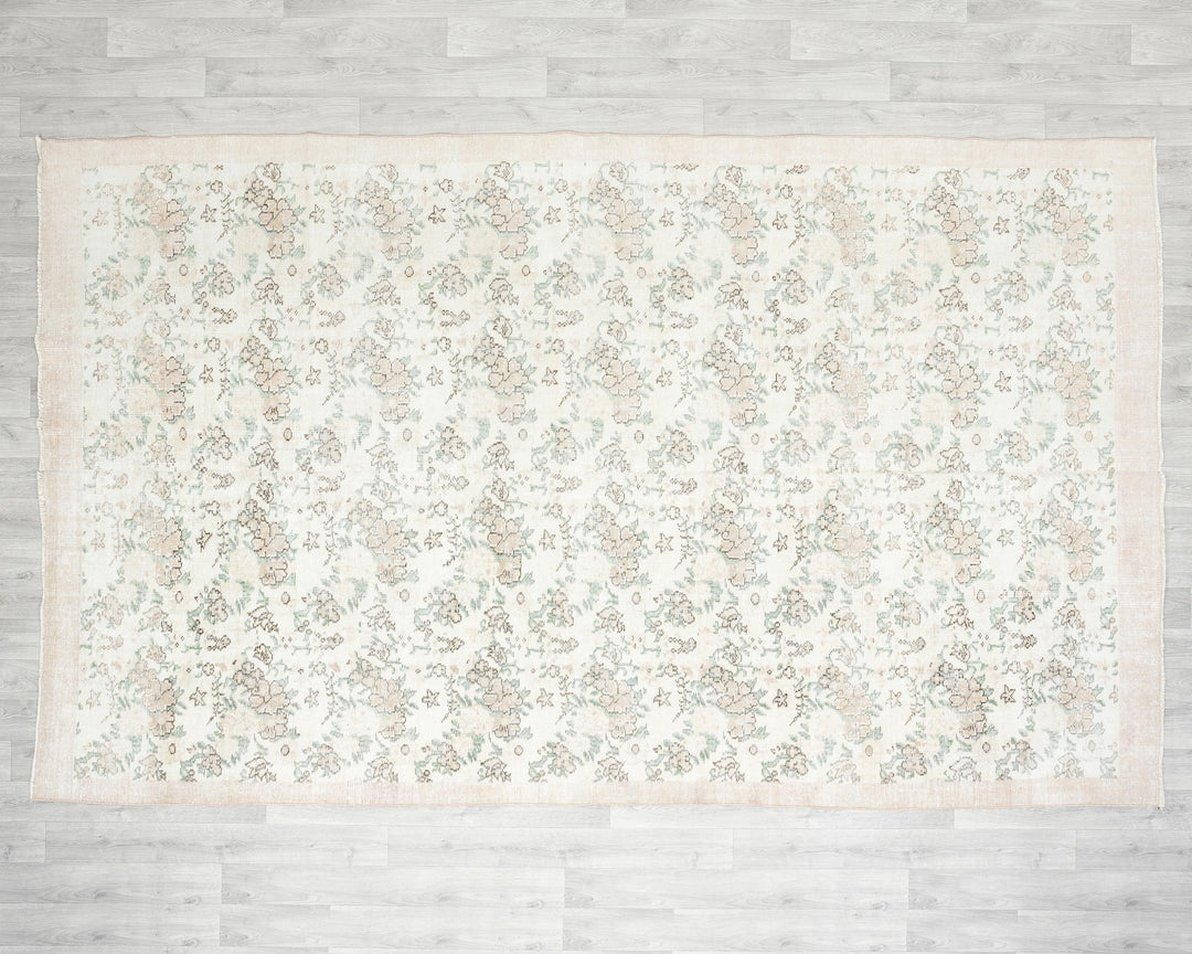 Beige Oushak Rug 6' 5" x 10' 7" | No. VR72891