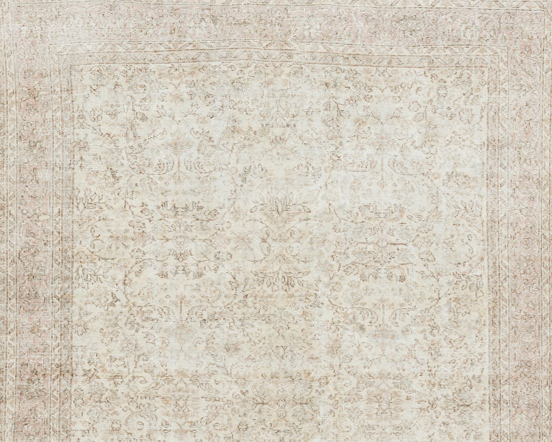 Beige Oushak Rug 6' 10" x 10' | No. VR55394