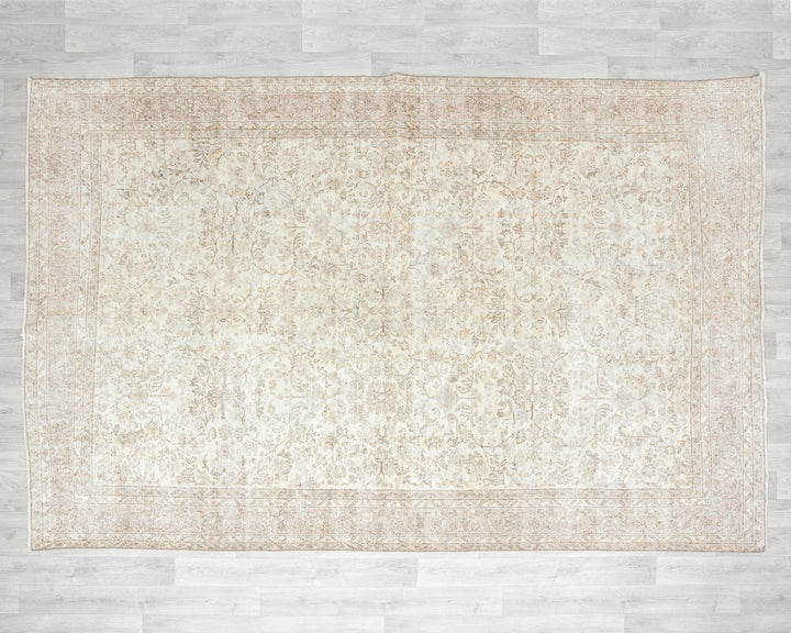 Beige Oushak Rug 6' 10" x 10' | No. VR55394