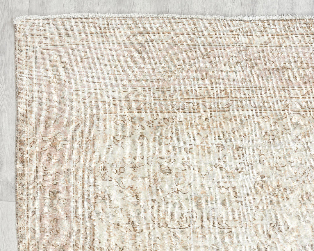 Beige Oushak Rug 6' 10" x 10' | No. VR55394