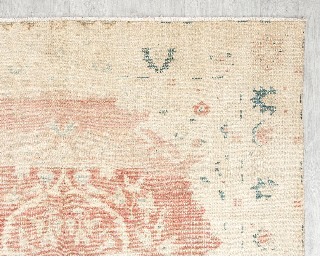 Pastel Oushak Rug 5' 3" x 9' 6" | No. VR68339