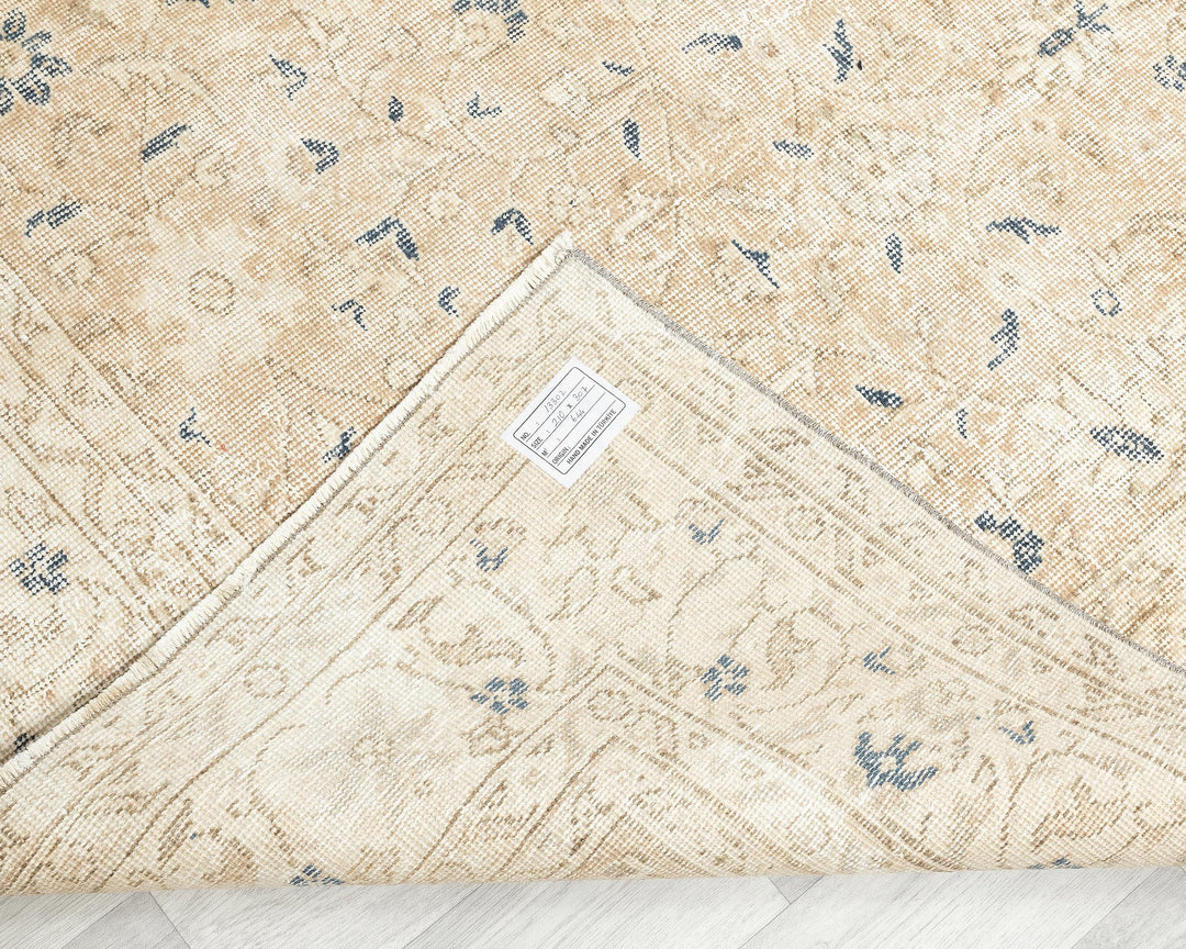 Beige Oushak Rug 6' 11" x 10' 1" | No. VR53439