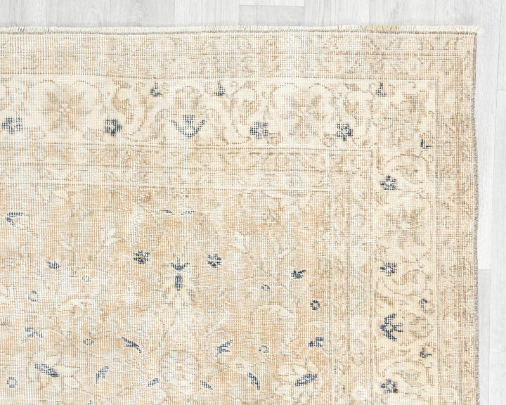Beige Oushak Rug 6' 11" x 10' 1" | No. VR53439