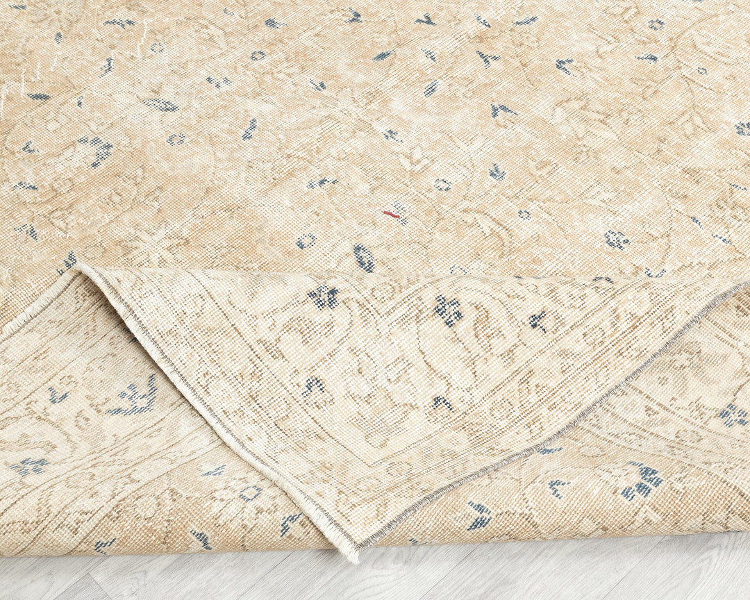 Beige Oushak Rug 6' 11" x 10' 1" | No. VR53439