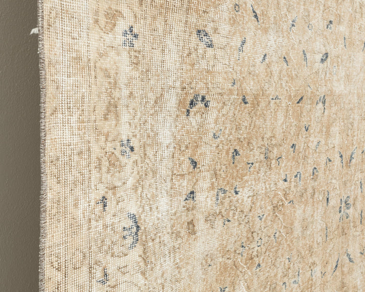 Beige Oushak Rug 6' 11" x 10' 1" | No. VR53439