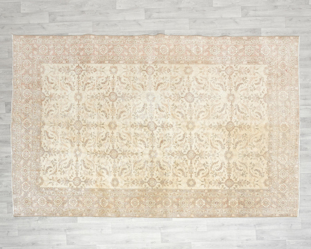 Beige Oushak Rug 6' 9" x 9' 11" | No. VR57520
